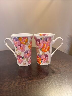 Vintage 2 Fine Bone China Pansy Mugs Roy Kirkman England